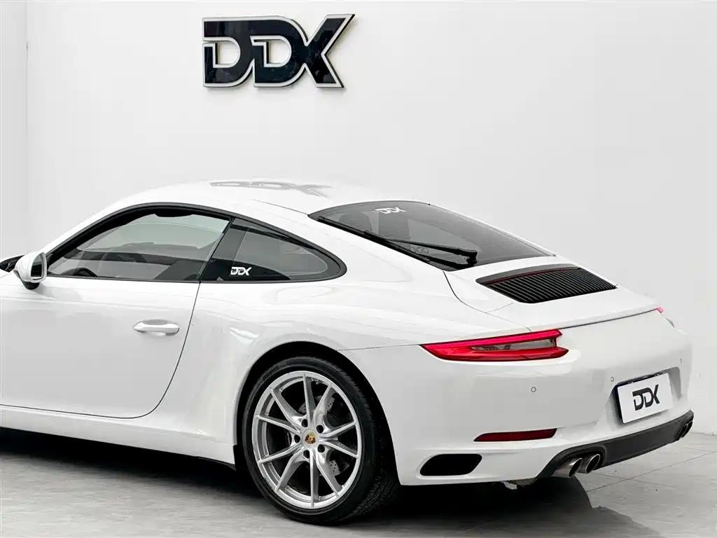 Porsche 911 2016 Carrera 3.0T фото 8