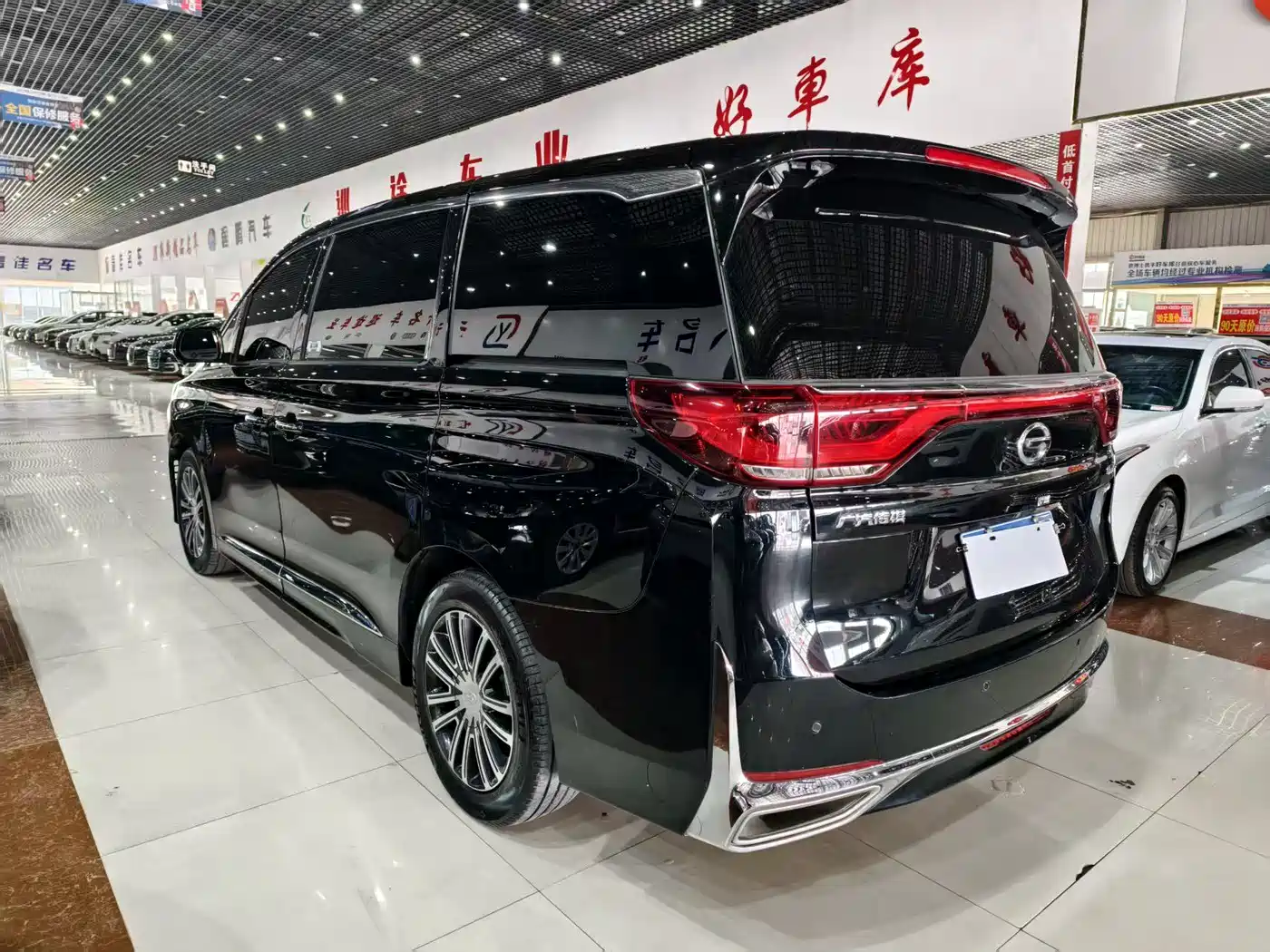 GAC TRUMPCHI M8