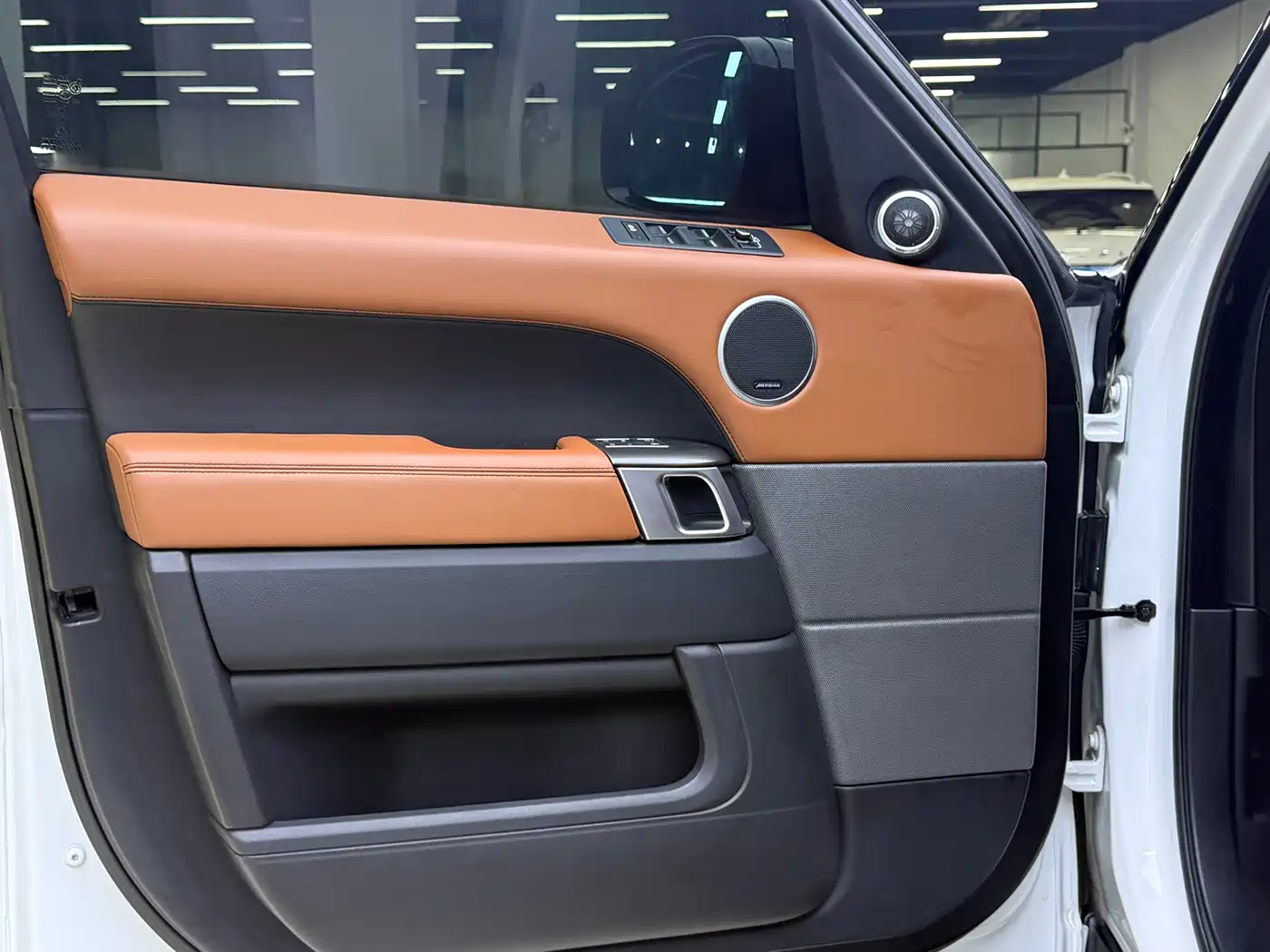 Land Rover Range Rover Sport 2014 3.0 SC V6 HSE DYNAMIC фото 5