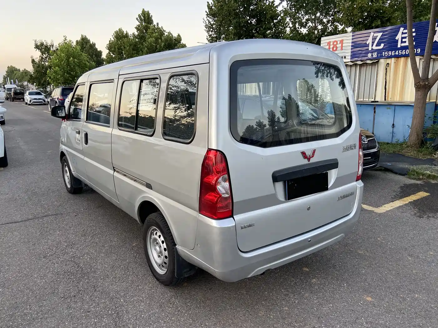Wuling Motors Wuling Rongguang 2014 2012 1.5L Extended Standard Model