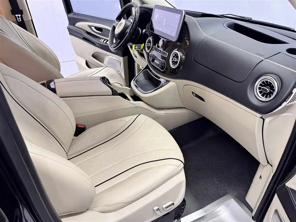 Mercedes-Benz Vito 2021 2.0T Elite 7-Seater фото 10