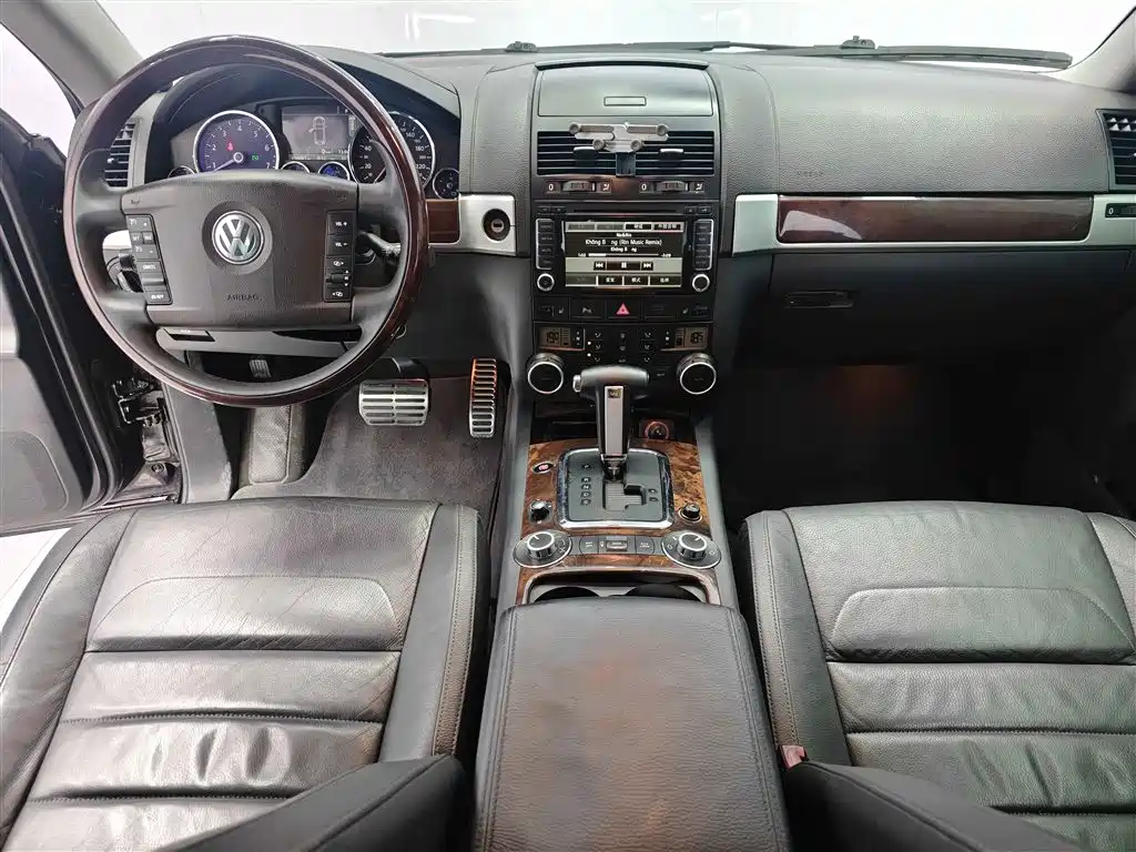 Volkswagen Touareg 2007 4.2L Premium фото 9