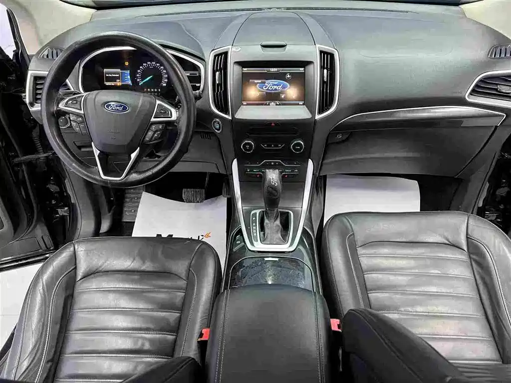 Фото 9 - Ford Edge