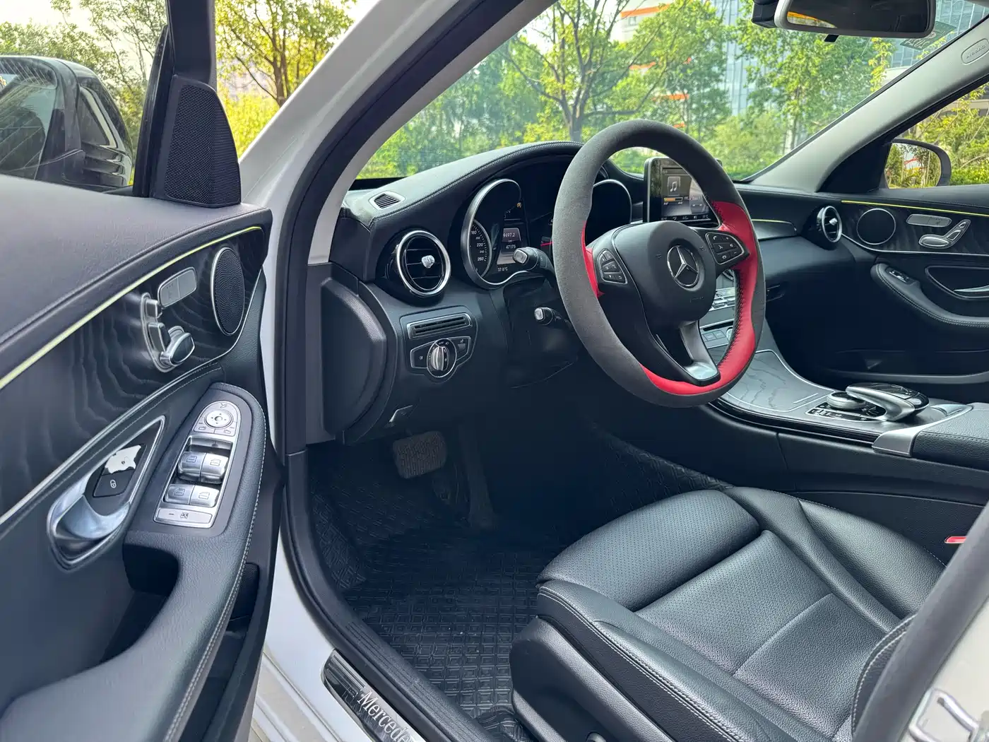 Mercedes-Benz C-Class 2016 C 200 L Sport фото 4