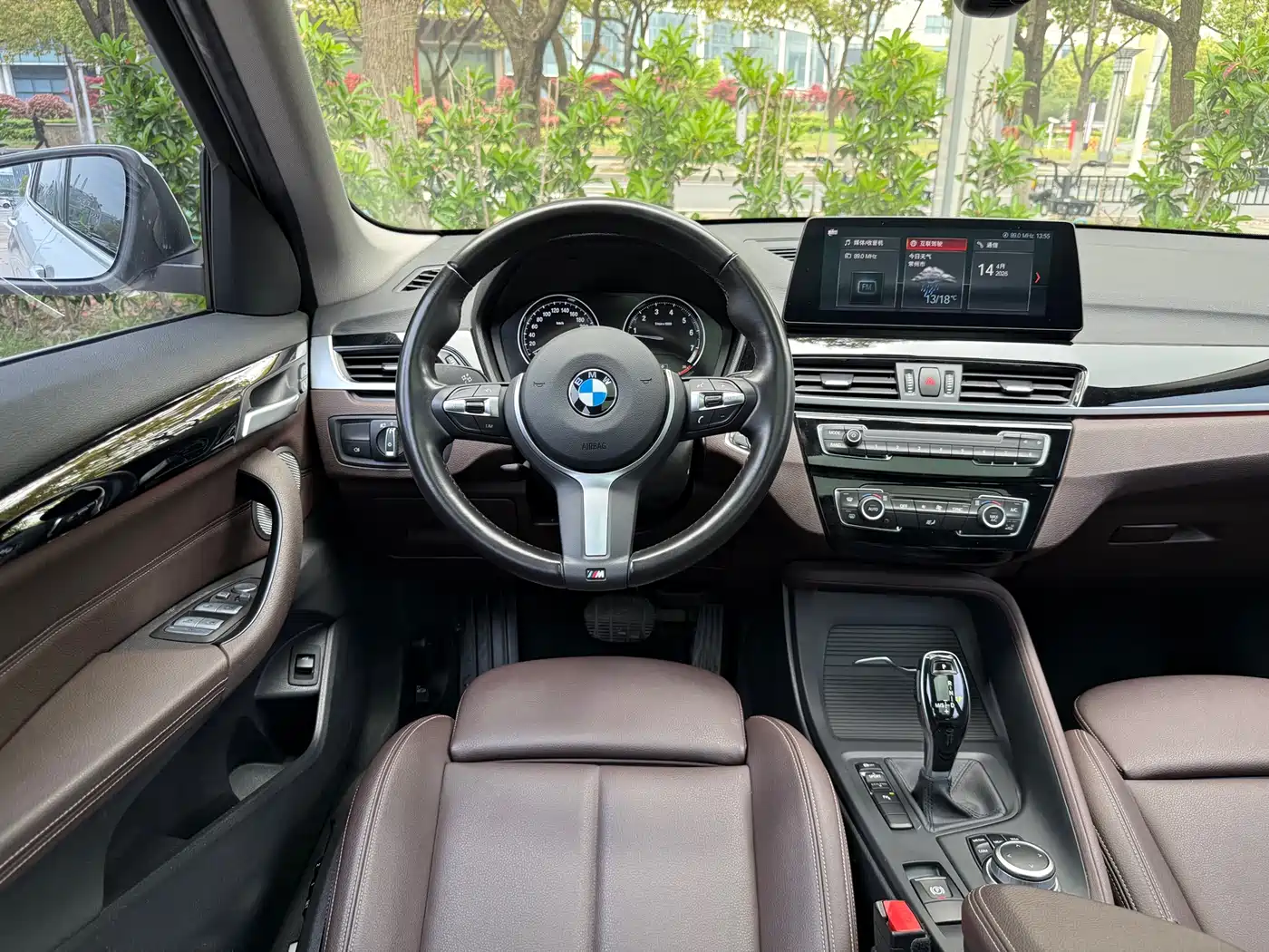 BMW X1 2022 sDrive25Li Leading фото 9