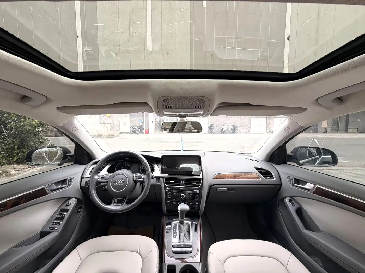 Фото 9 - Audi A4L