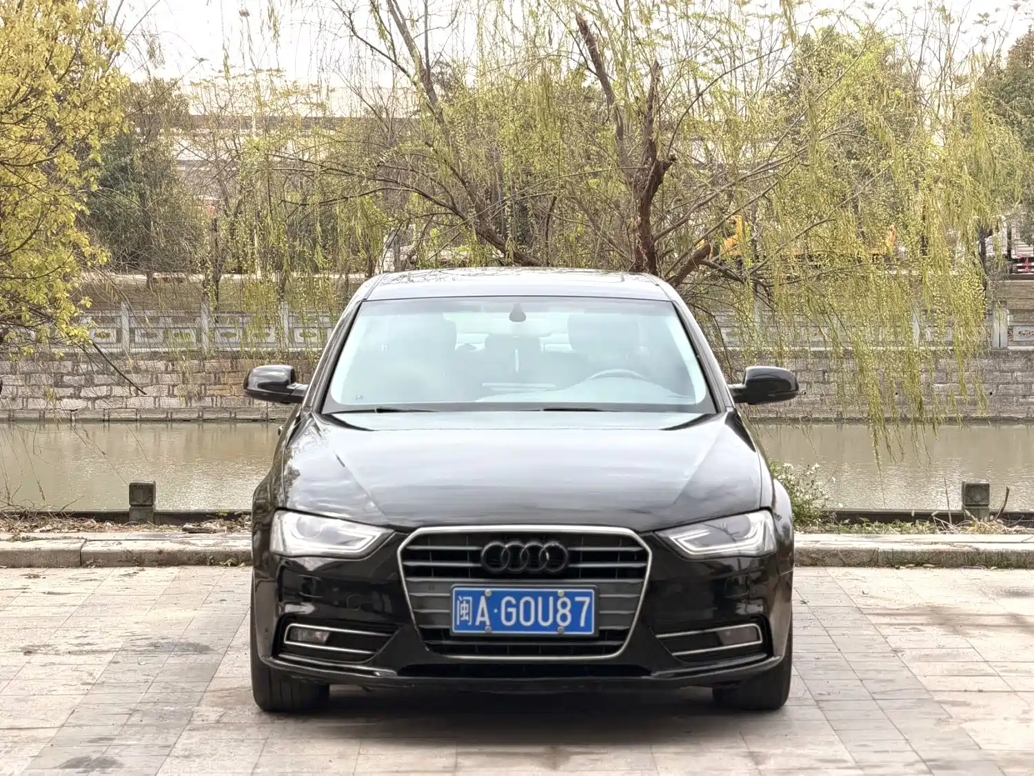 Фото 2 - Audi A4L