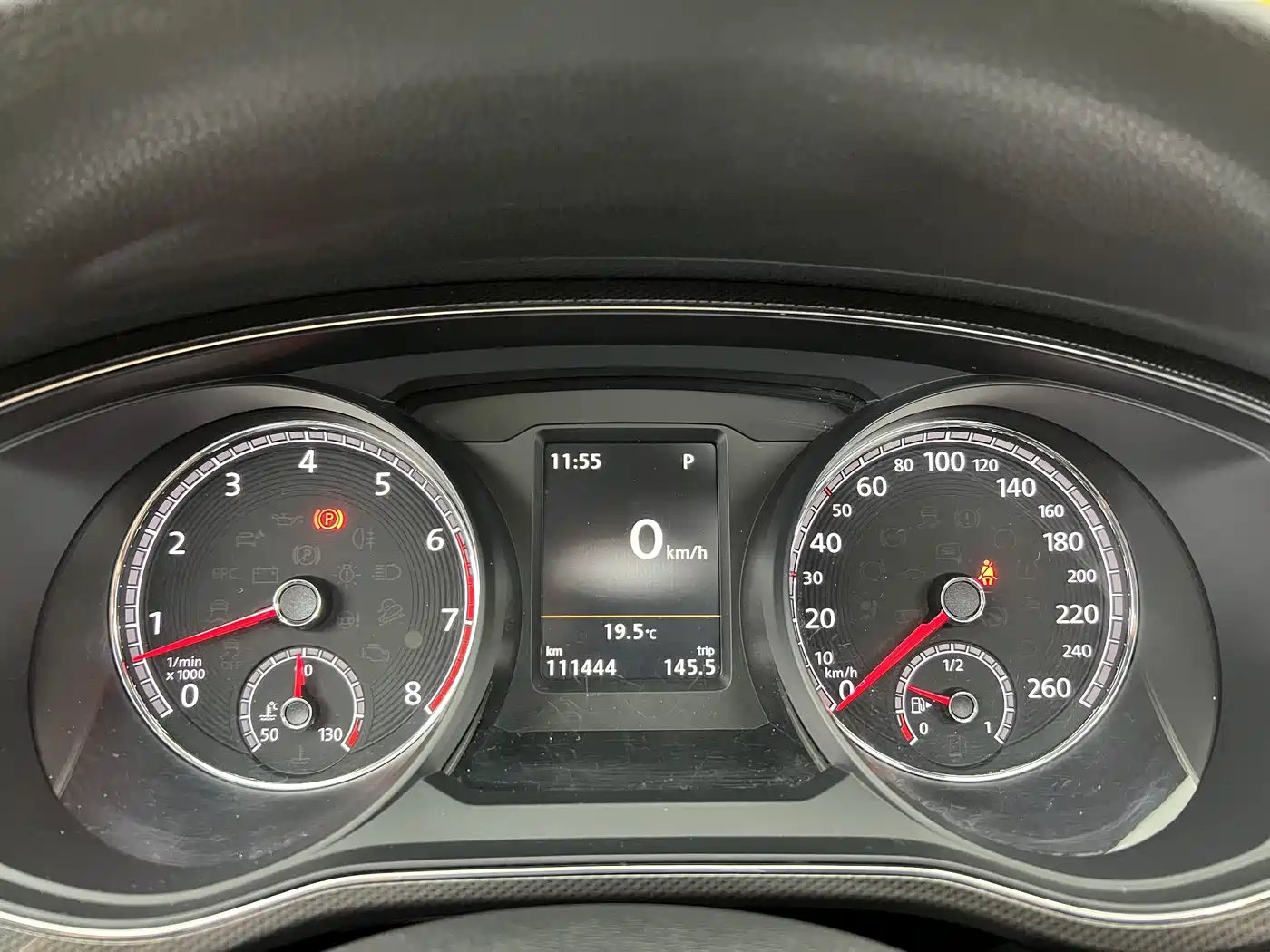 Volkswagen Passat 2017 330TSI DSG Luxury фото 7