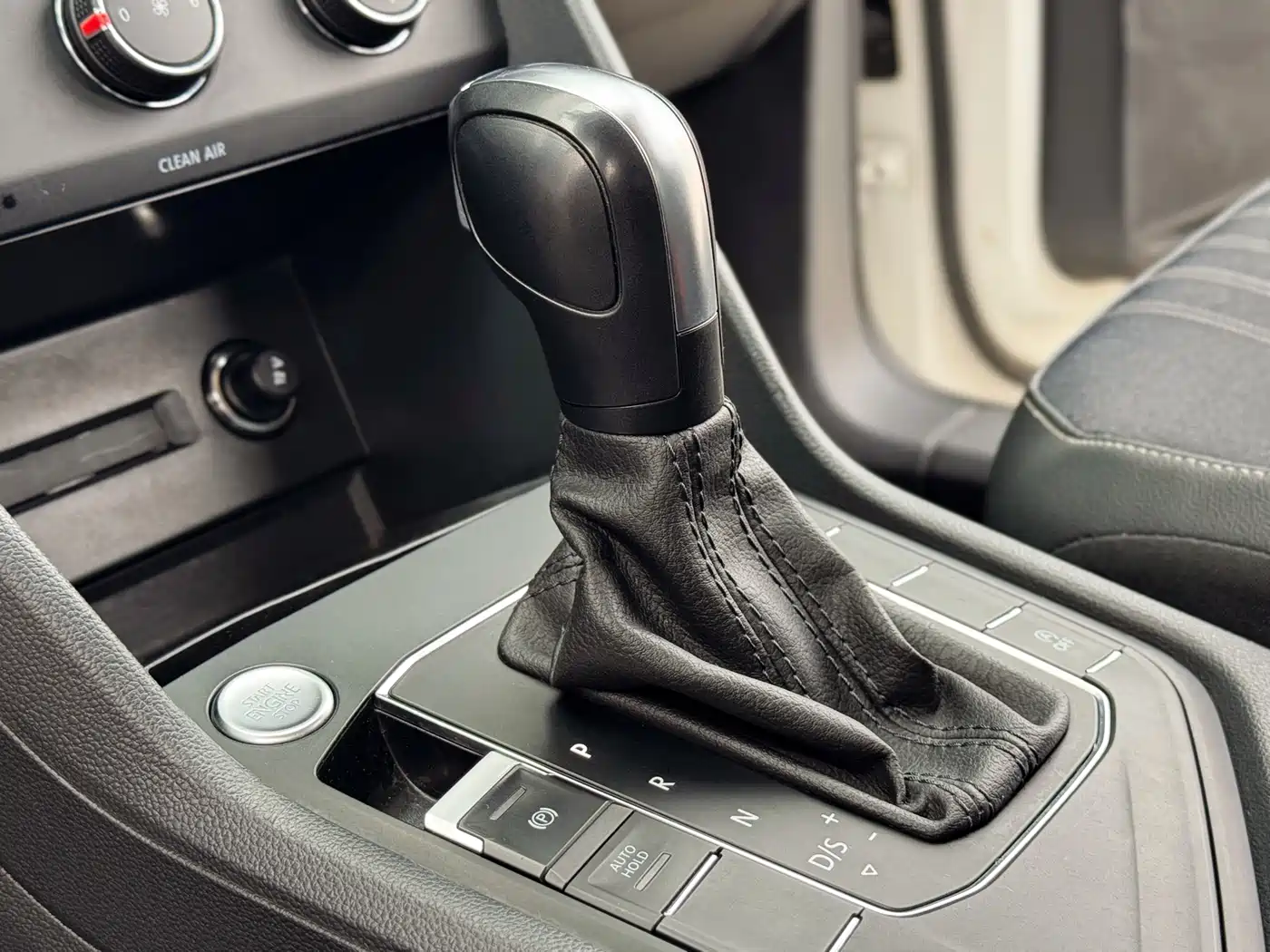 Volkswagen Tiguan L 2022 330TSI Automatic 2WD Comfort Edition фото 18