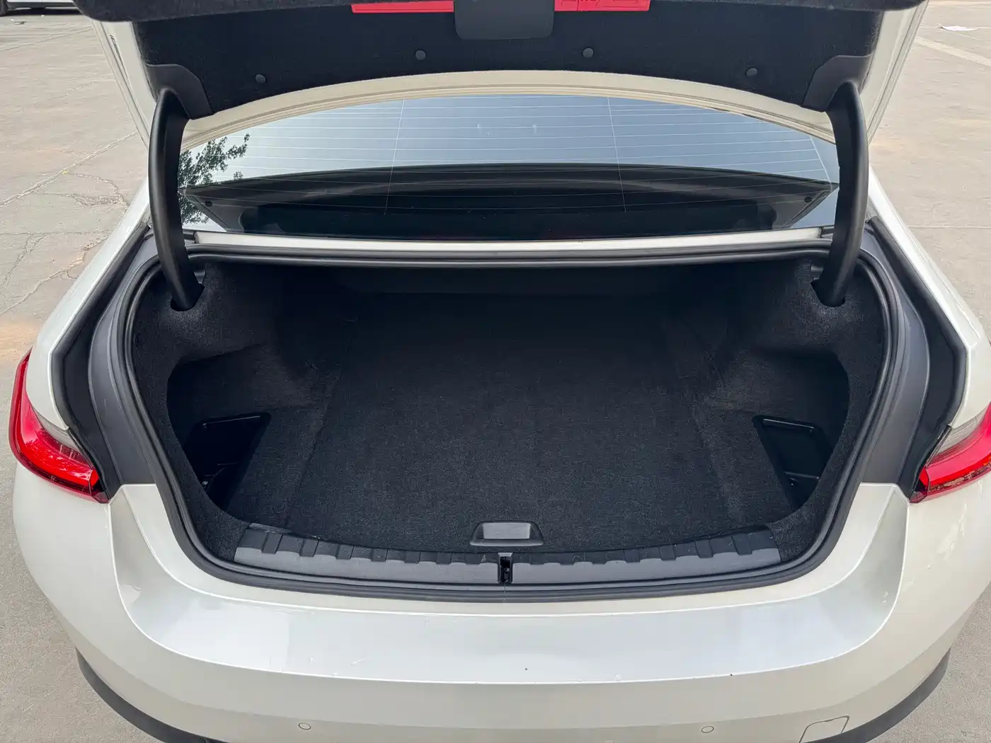 BMW i3 2022 eDrive 35 L фото 9