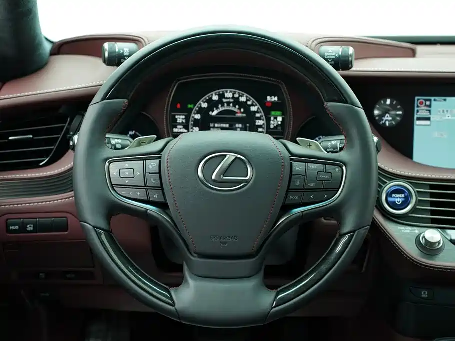 Lexus LS 2018 500h Executive Edition China V фото 32