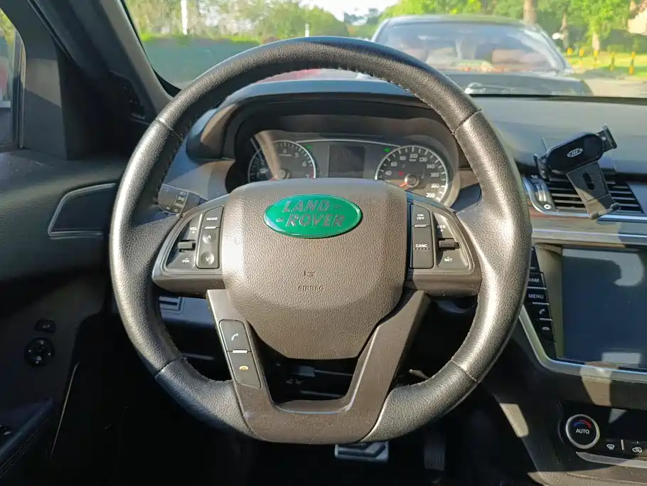 Landwind X7 2017 2016 2.0T Panorama Luxury