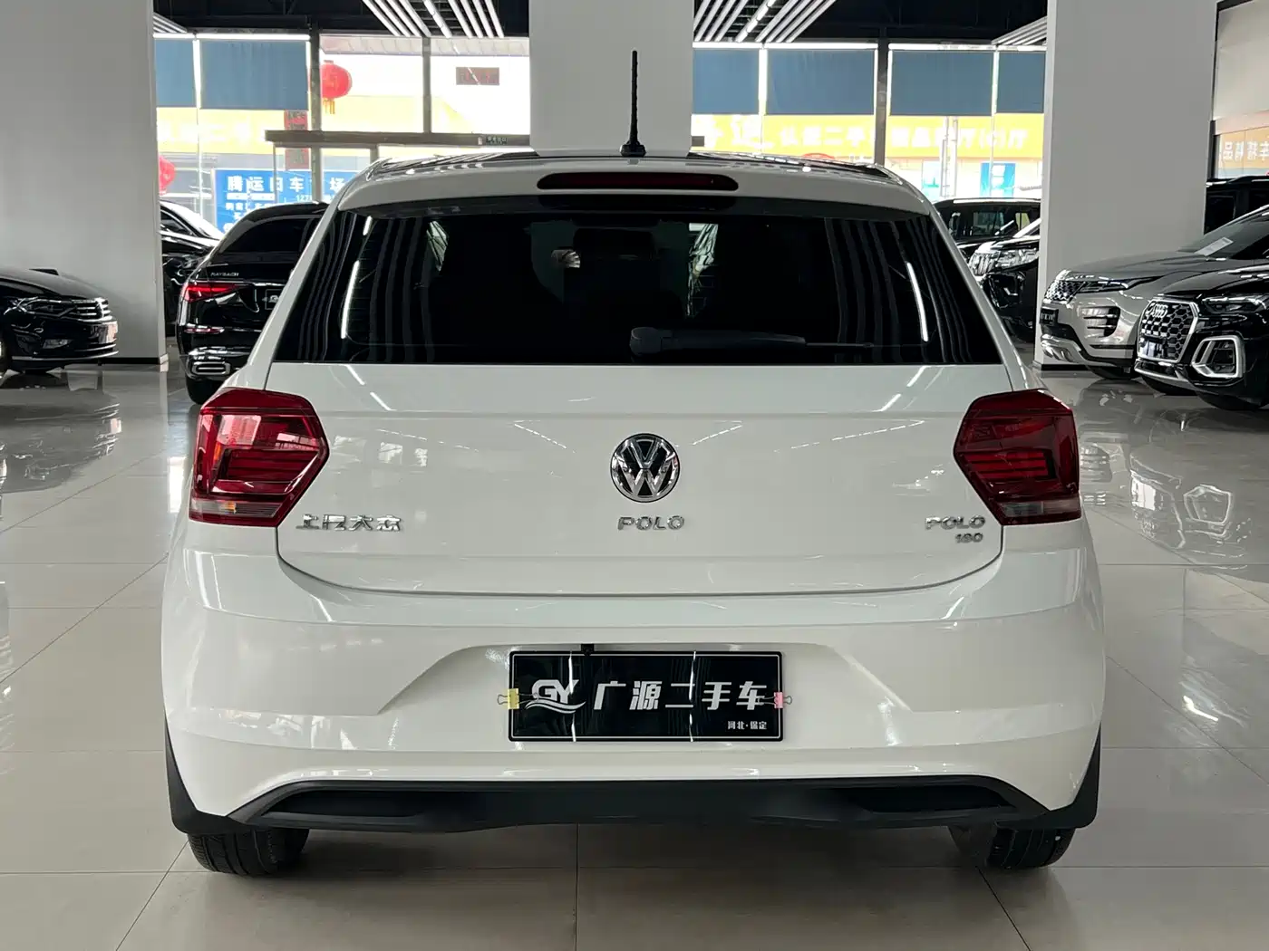 Volkswagen Polo 2019 Plus 1.5L Automatic Panorama Enjoyment Edition фото 5