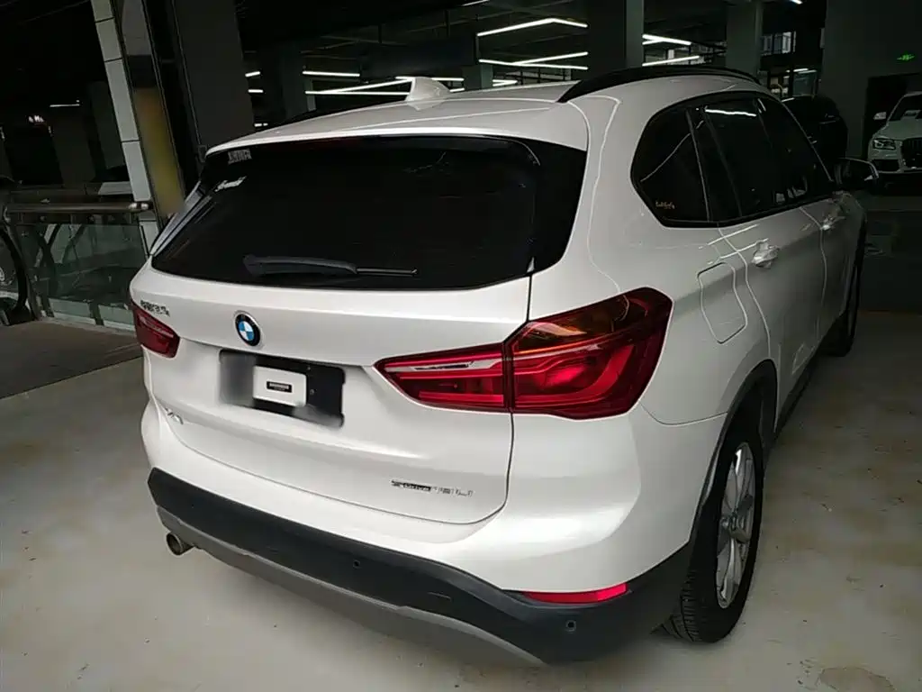 BMW X1 2019 sDrive18Li Fashion Model фото 6