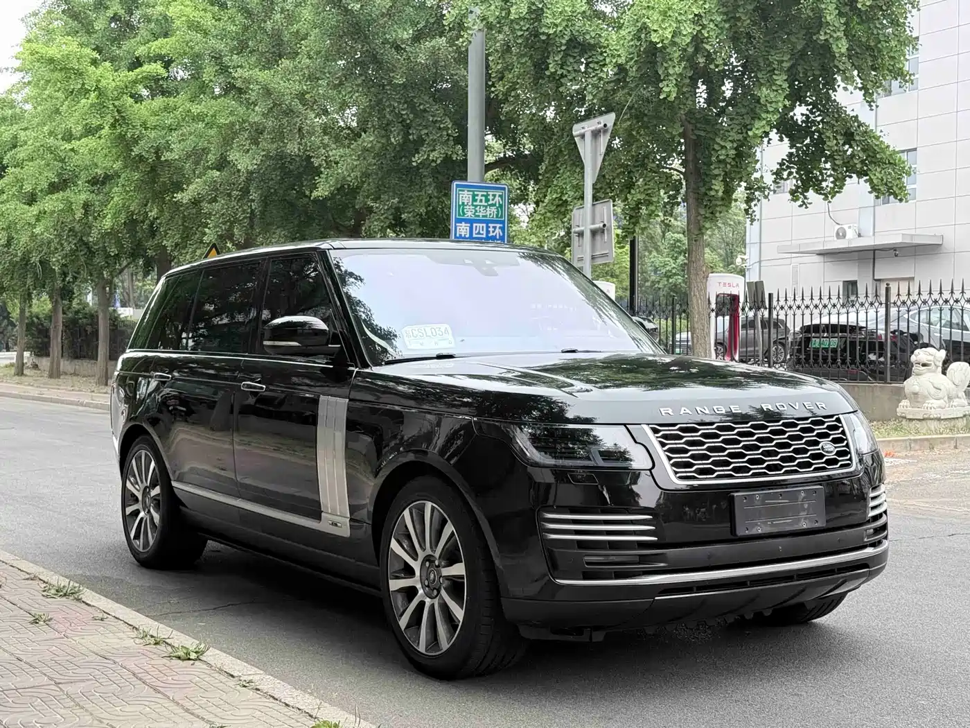 Land Rover Range Rover 2017 3.0 SC V6 AB Ultimate Autobiography LWB фото 3