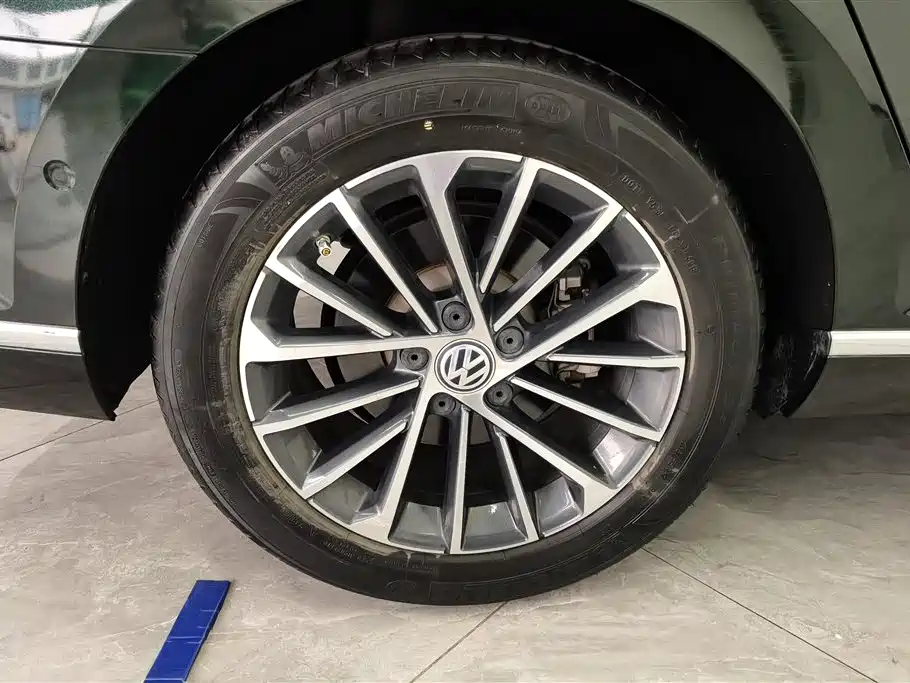 Volkswagen Magotan 2020 380TSI DSG Luxury фото 6