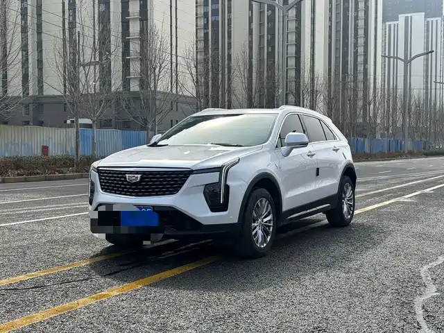 CADILLAC XT4