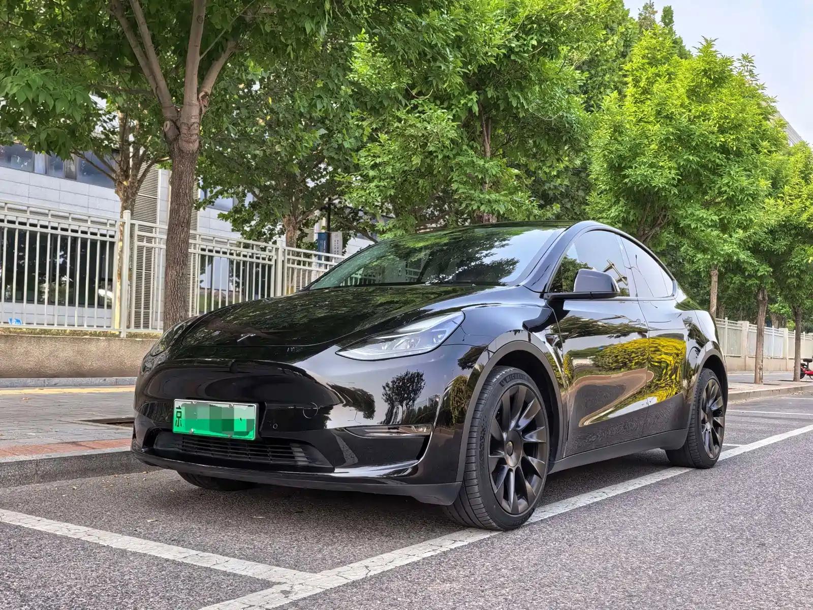 Фото 1 - Tesla Model Y