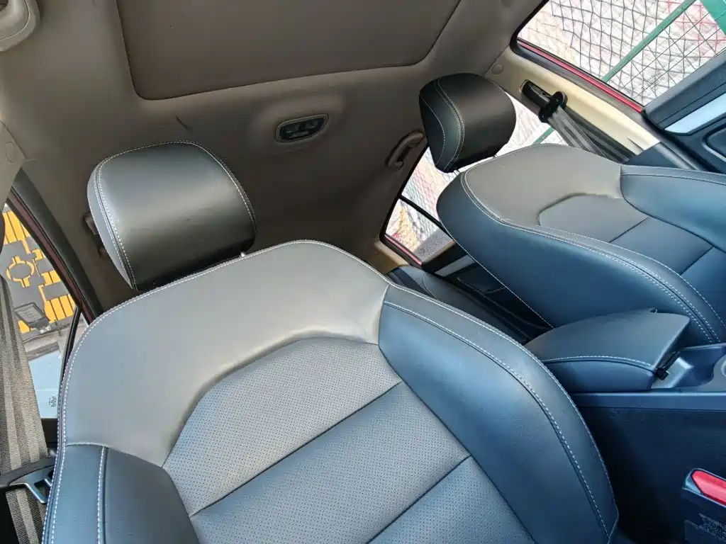 Фото 9 - Geely Vision S1