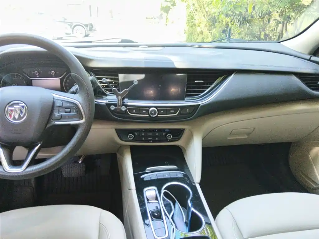 BUICK REGAL