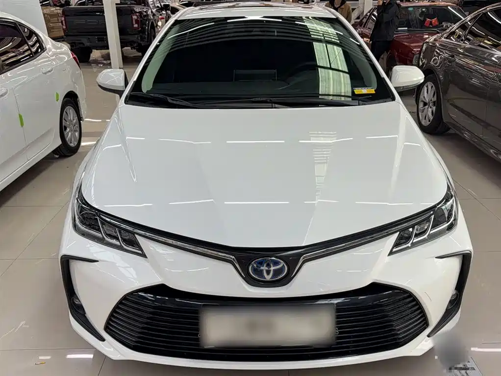 Toyota Corolla 2021 Hybrid 1.8L E-CVT Elite Edition фото 9