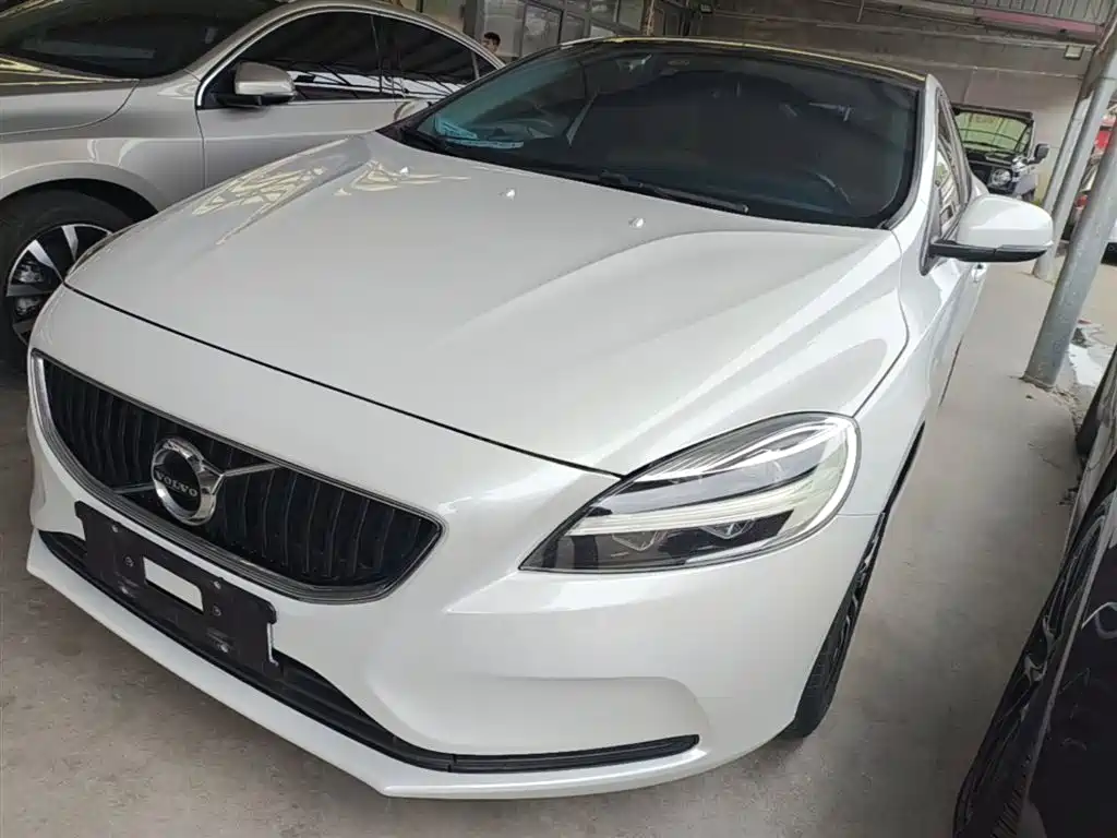 Volvo V40 2019 2019 T3 Momentum
