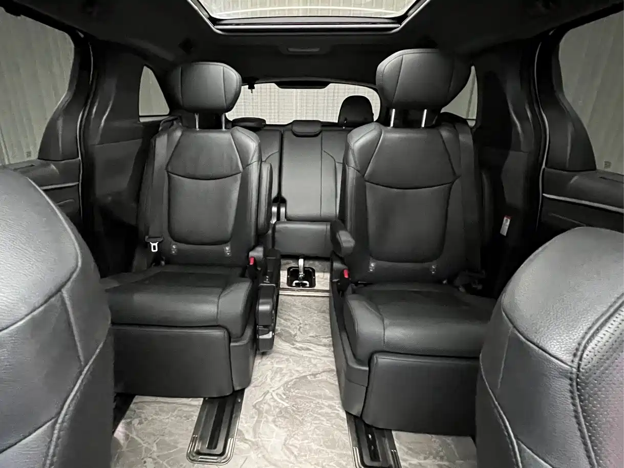 Toyota Granvia 2023 2023 2.5L Hybrid VIP Edition