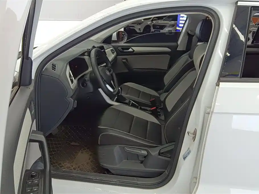 Volkswagen T-ROC 2023 280TSI DSG 2WD Time Edition фото 9