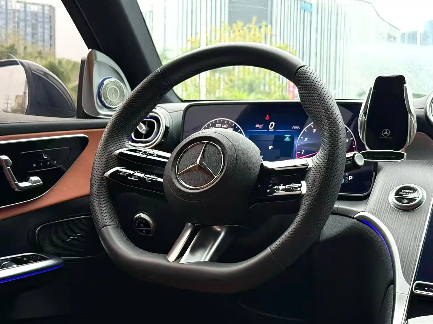 Mercedes-Benz GLC 2025 Model Year GLC 260 L 4MATIC Luxury фото 12