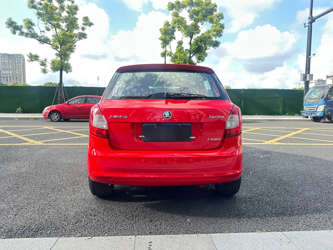 Škoda Fabia 2014 1.4L Automatic Crystal Edition фото 6