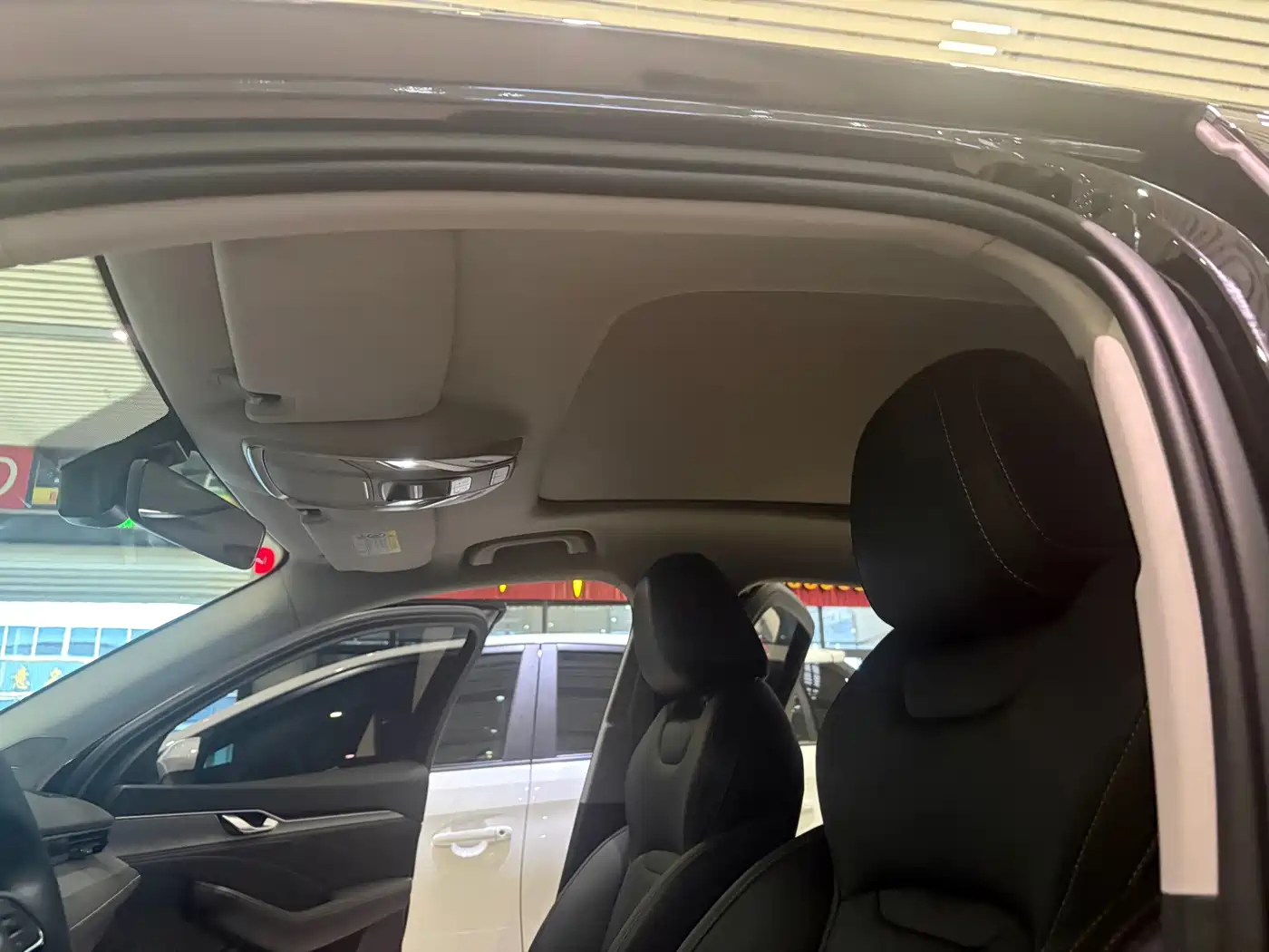 Фото 6 - Geely Preface