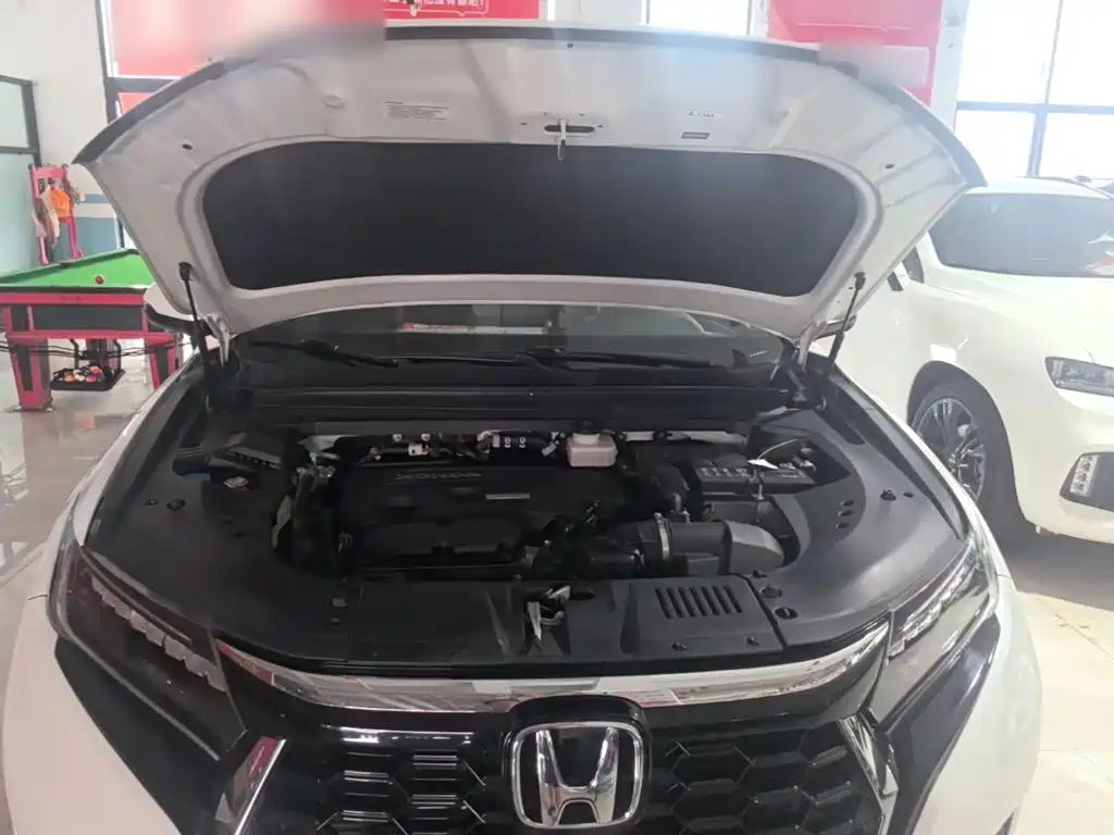 Photo 20 - Honda UR-V