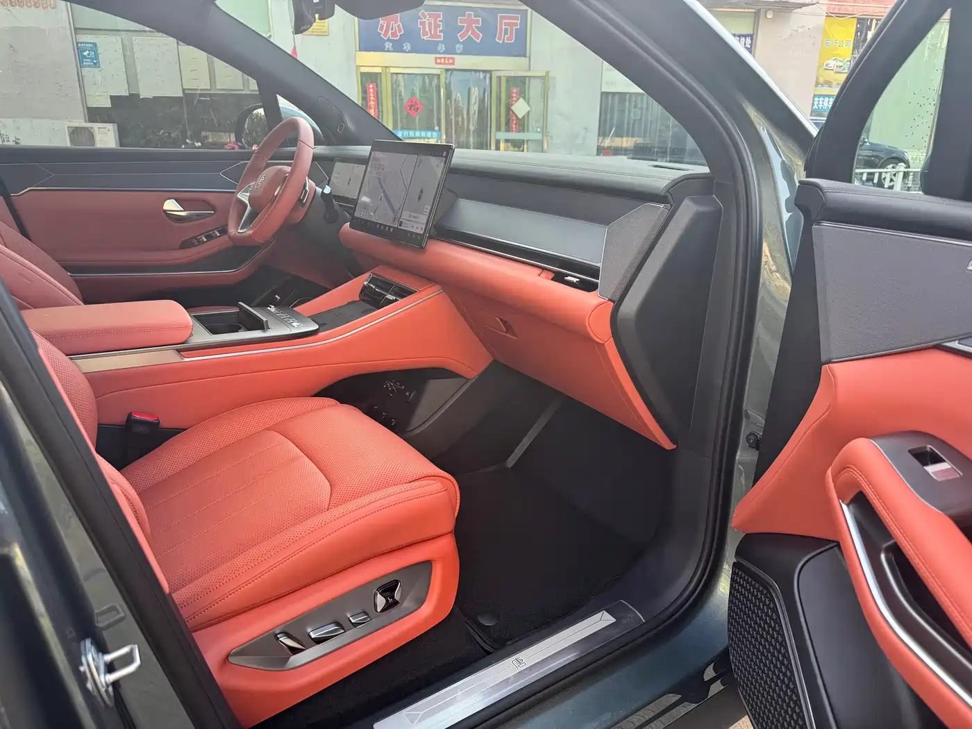 BYD Tang L 2025 DM 175KM Drone Player Edition фото 11