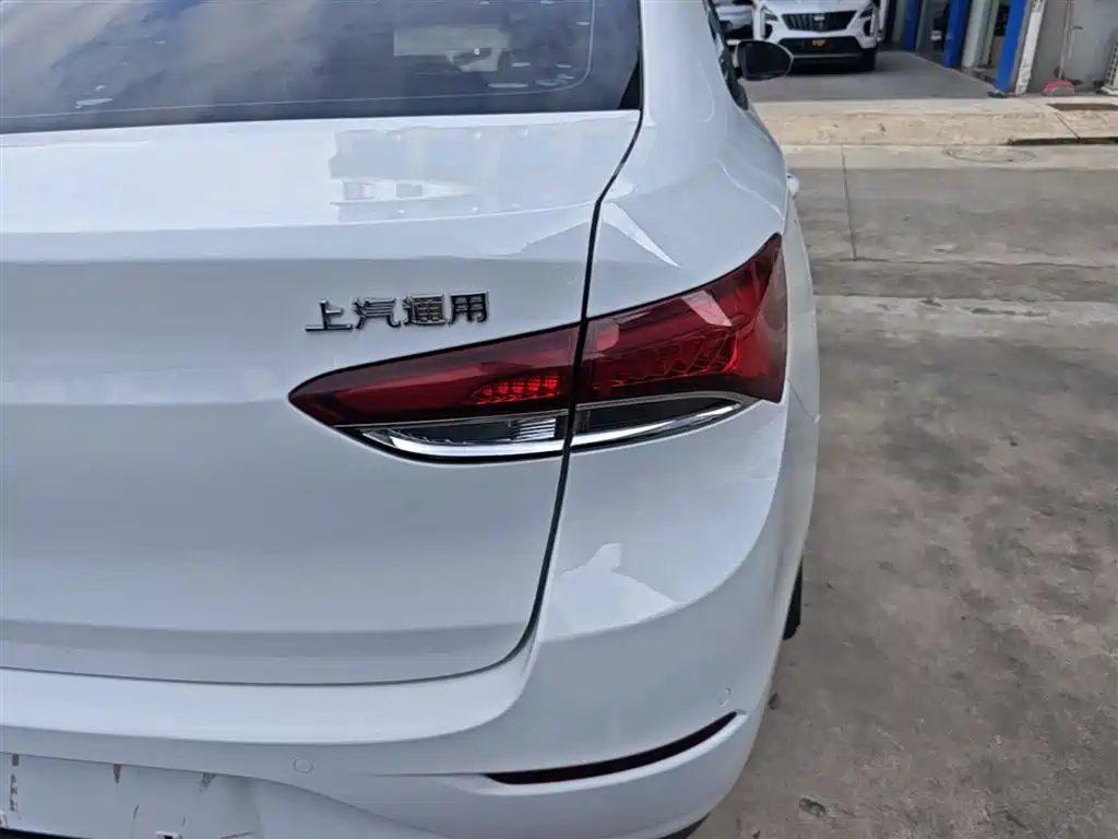 Buick Excelle 2019 15T DCT Progressive Type China VI фото 8