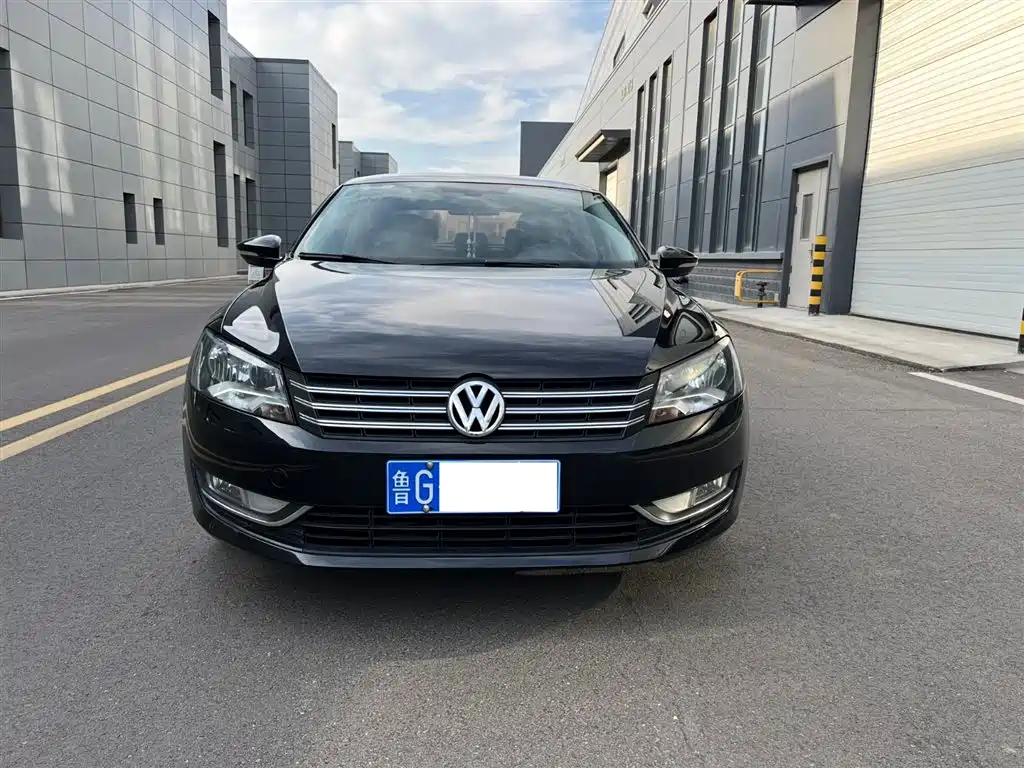 Volkswagen Passat 2015 1.8TSI Automatic Prestige Edition фото 2