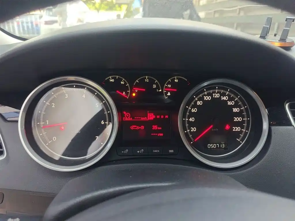 Peugeot 508 2012 2.0L Automatic Smart Edition фото 4