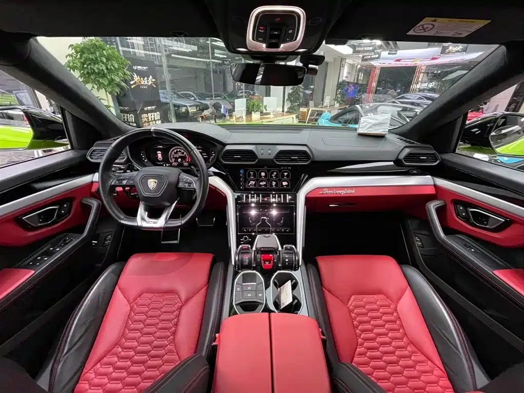 Lamborghini Urus 2021 4.0T V8 фото 19