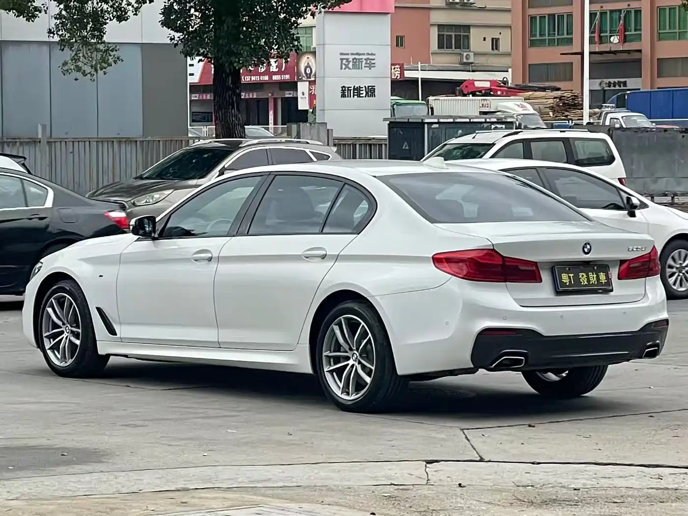 BMW 5 Series 2019 525Li M Sport Package фото 8
