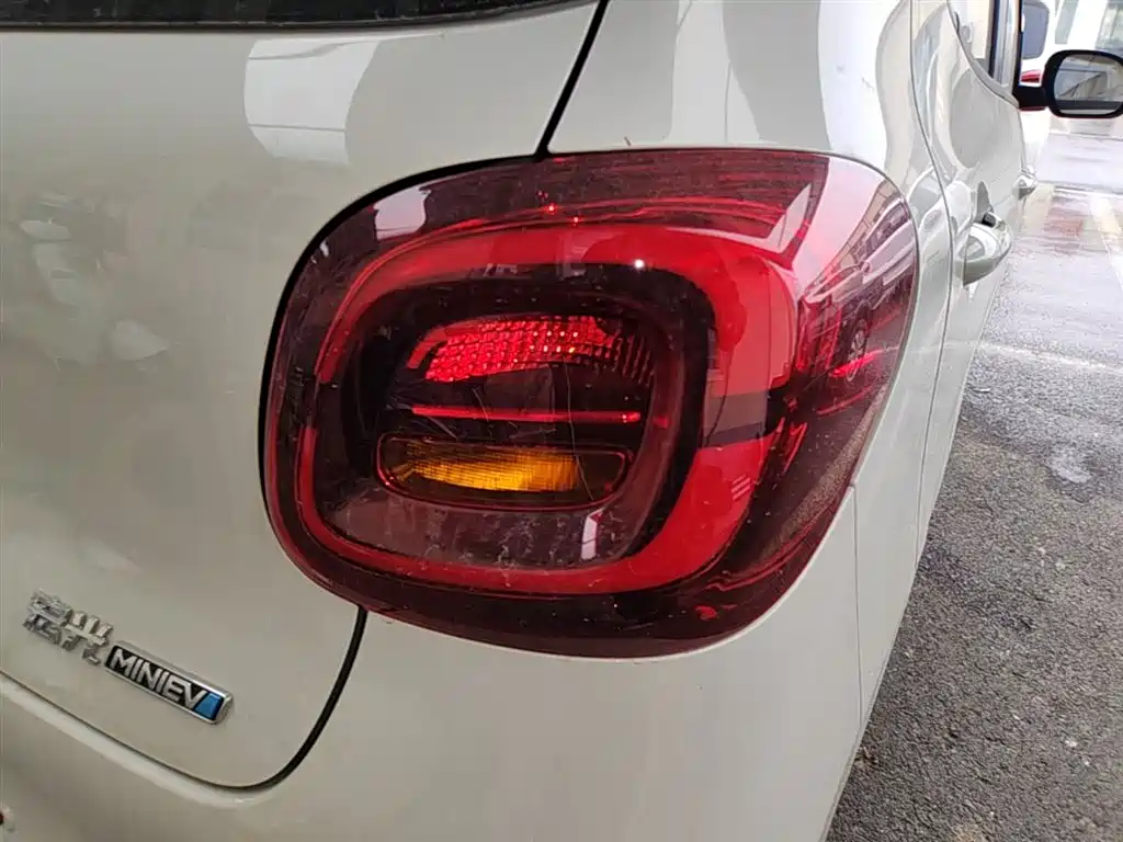 Wuling Motors Hongguang MINIEV 2026 2025 4-Door Advanced