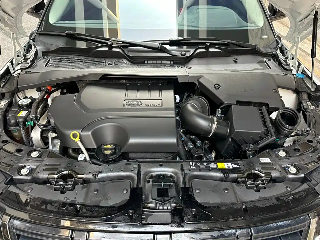 Land Rover Range Rover Evoque 2025 2024 Range Rover Evoque L 249PS Light Master Edition