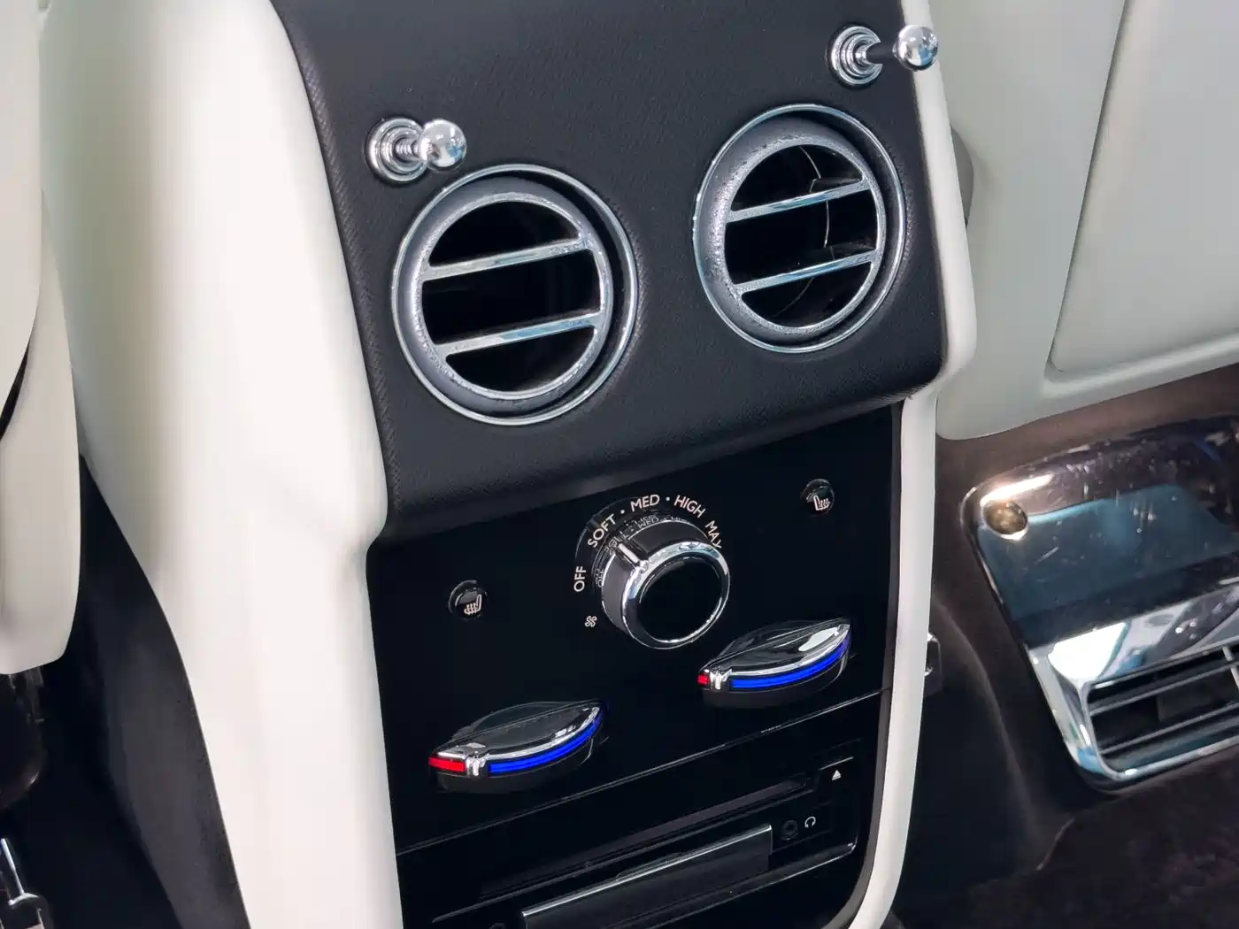 Rolls-Royce Cullinan 2019 2018 5-Seater Version