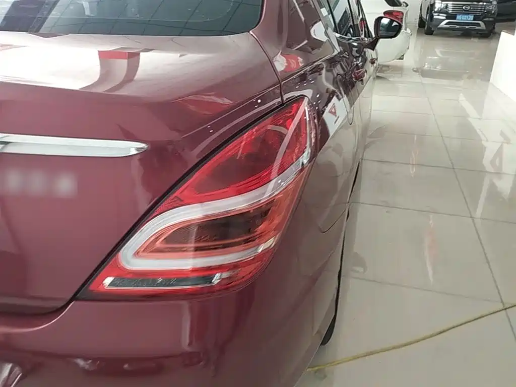 Peugeot 308 2014 Model Joy Edition Classic 1.6L Automatic Trend Style фото 8