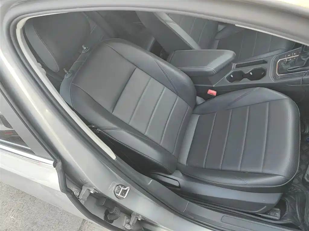 Volkswagen Lavida 2019 1.5L Automatic Comfort Edition China VI фото 25