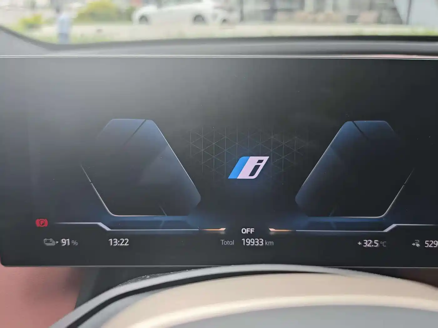 BMW iX 2023 xDrive50 фото 20