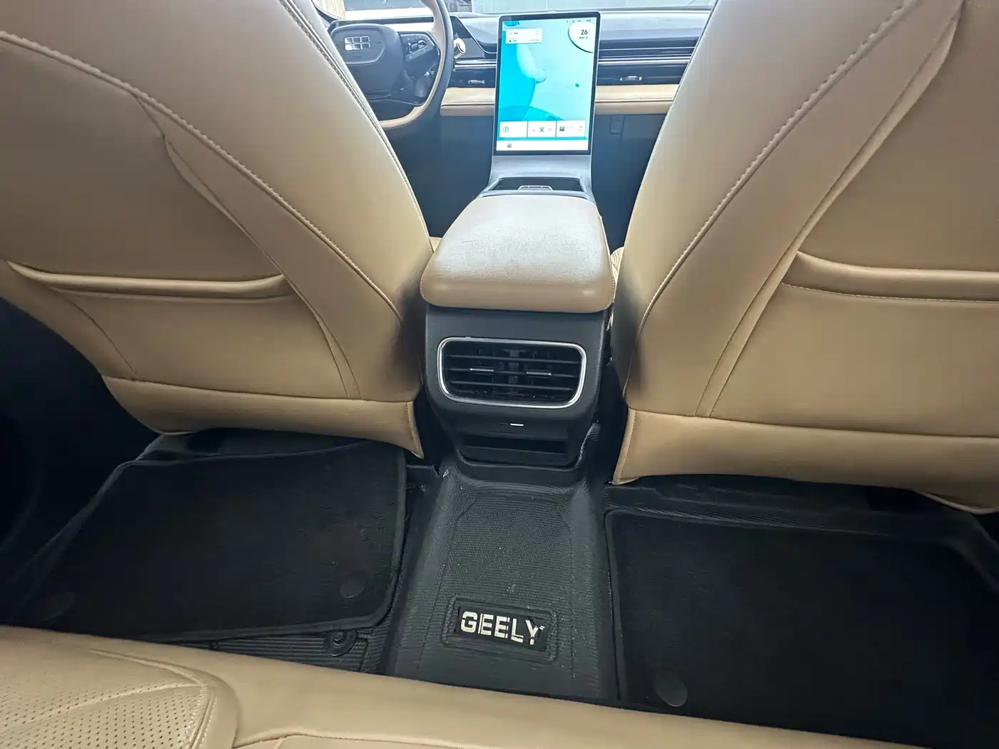 Geely Galaxy Galaxy L6 2024 125km PLUS Soaring Dragon Edition фото 21