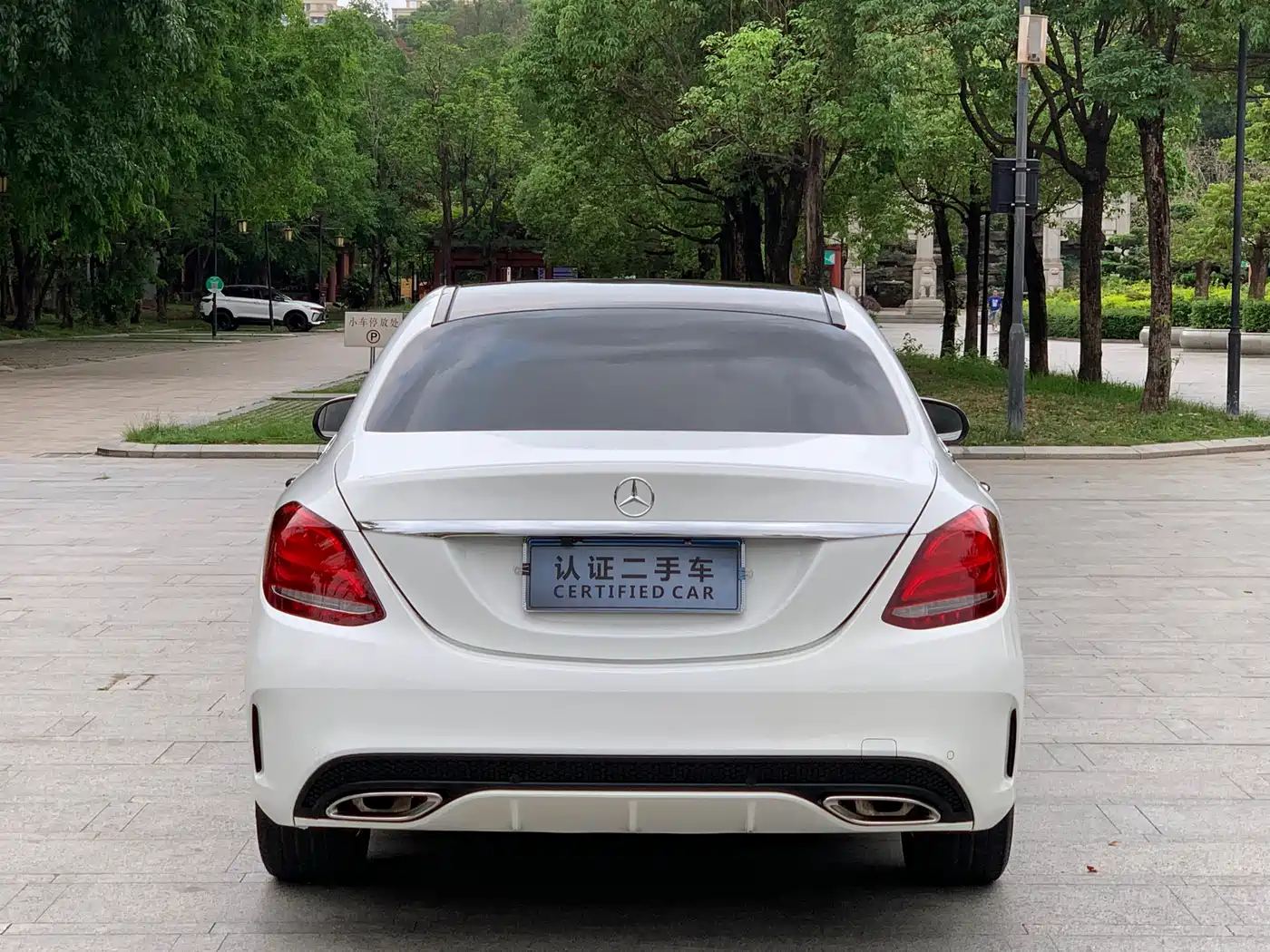 Mercedes-Benz C-Class 2017 Facelift C 200 L Sport Edition фото 16