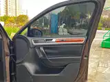 Фото 25 - Volkswagen Touareg