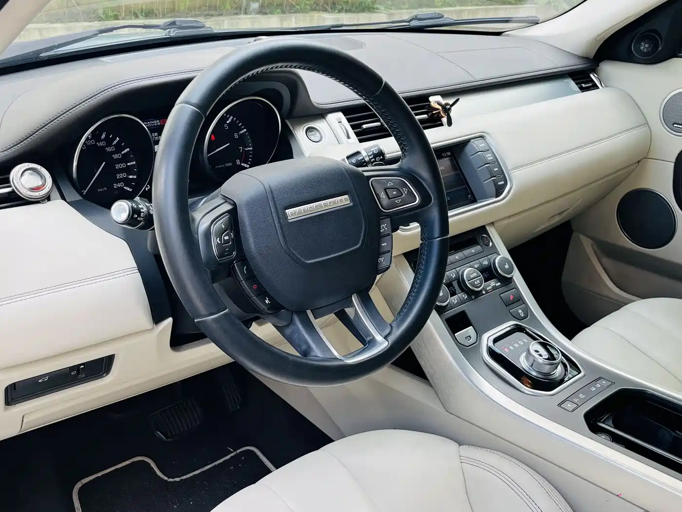 Land Rover Range Rover Evoque (Import) 2014 2013 Model 2.0T 5-door Brilliant Edition