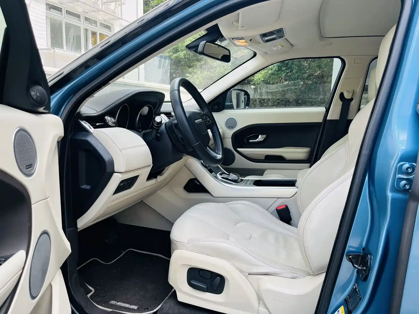 Land Rover Range Rover Evoque (Import) 2014 2013 Model 2.0T 5-door Brilliant Edition