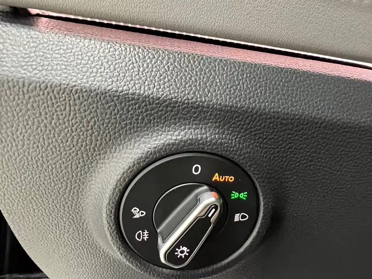 Volkswagen Tayron 2023 280TSI 2WD Luxury Plus Advanced Edition фото 17